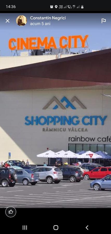 Апартаменти Shopping Cyti Cu 5 Римніку-Вилча Екстер'єр фото